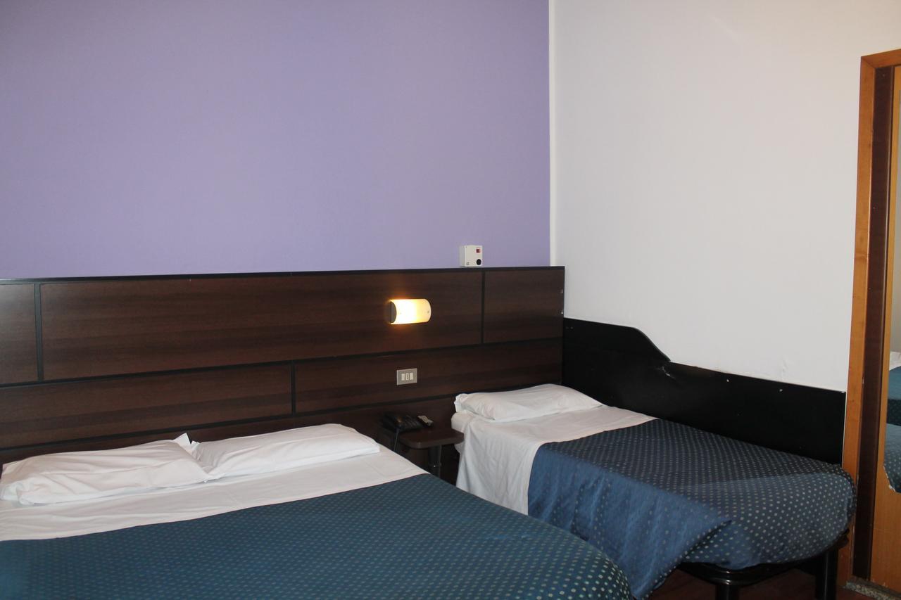 Hotel La Pace Mailand Exterior foto